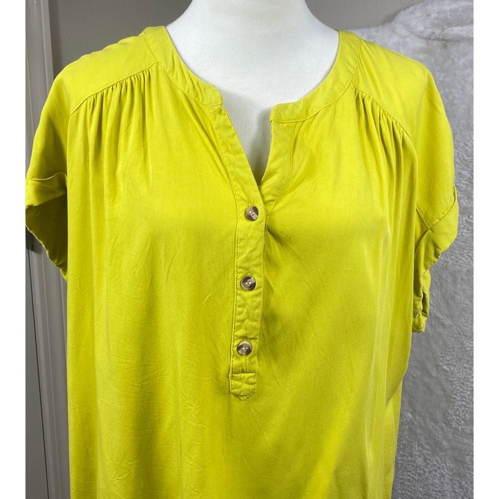 Rose +‎ Olive Women's Size 2X Yellow  Button Front Flowy Summer Blouse Top